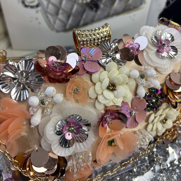 Floral Embellished evening Bag NIP - Picture 4 of 8